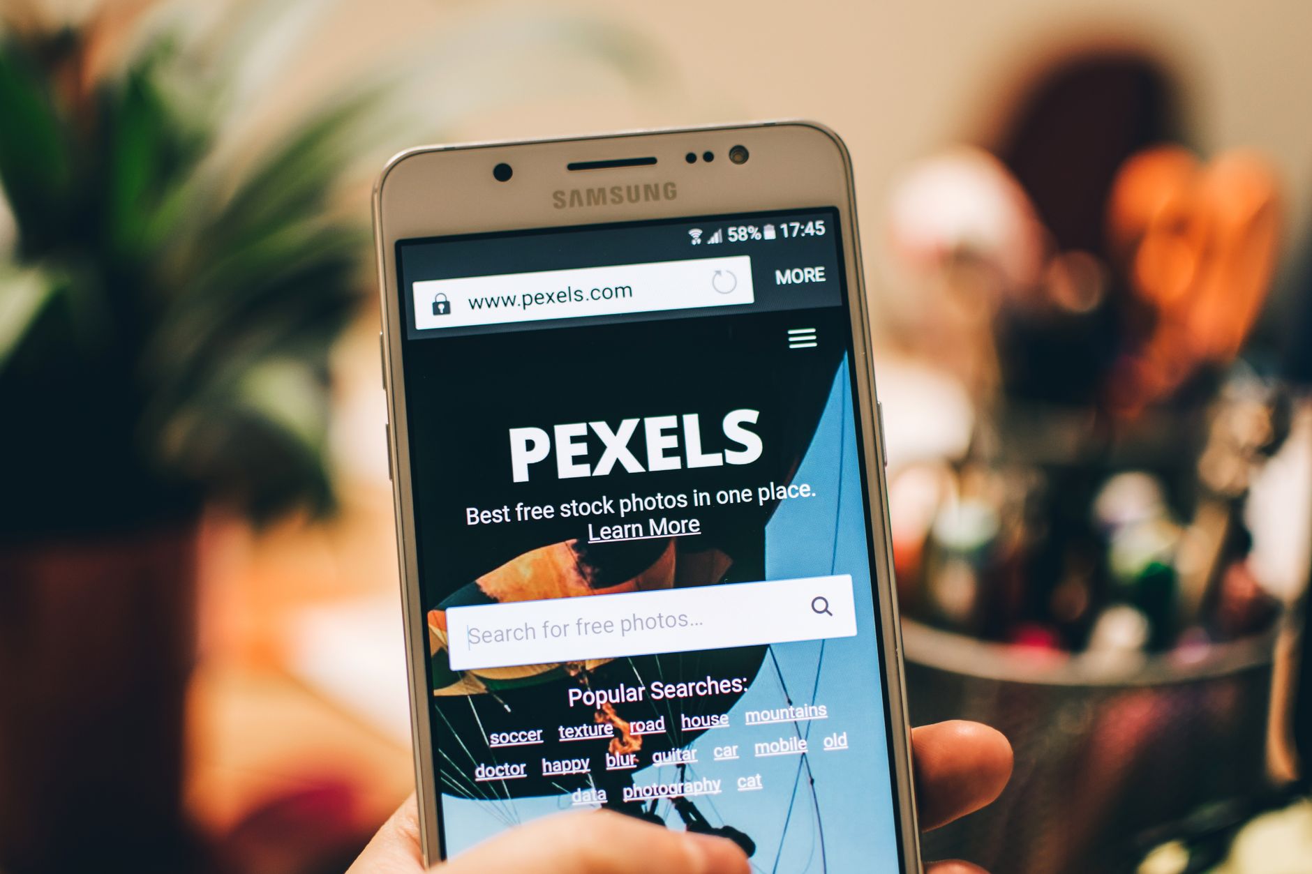 Mobile-First Web Design: Why It's Essential for UK Businesses in 2024